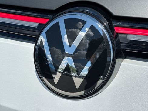 Certified 2024 Volkswagen GTI Autobahn FWD image 32