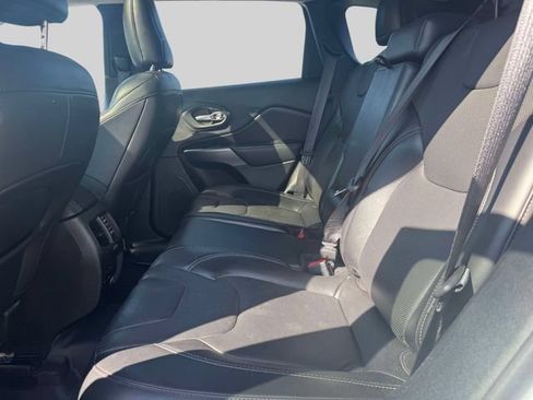 Used 2020 Jeep Cherokee Limited AWD/4WD image 15