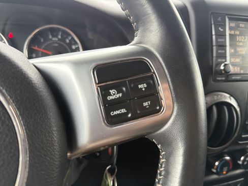 Used 2017 Jeep Wrangler Unlimited Sport AWD/4WD image 17