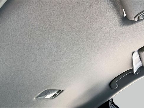 Used 2019 Nissan Kicks SR FWD image 14