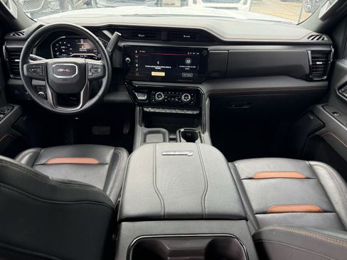 Used 2025 GMC Sierra 2500 AT4 AWD/4WD image 13