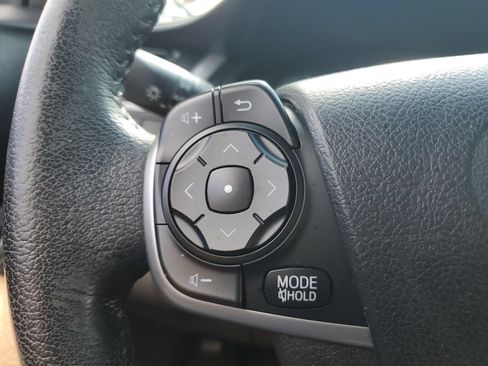 Used 2013 Toyota Camry XLE w/ Leather Pkg FWD image 22