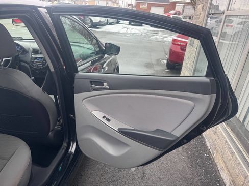 Used 2017 Hyundai Accent SE image 16