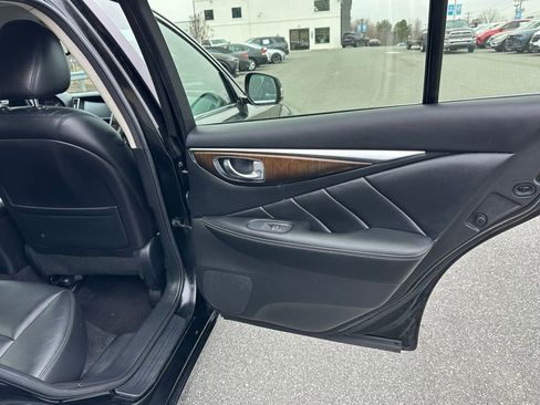 Used 2018 INFINITI Q50 Luxe w/ Essential Package (3.0T Luxe) image 21