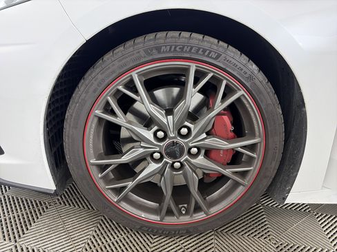 Used 2023 Chevrolet Corvette Stingray Premium Cpe w/ Z51 Performance Package image 12