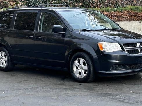Used 2012 Dodge Grand Caravan SXT image 7