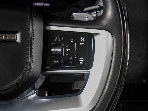 Used 2024 Land Rover Range Rover SE image 17