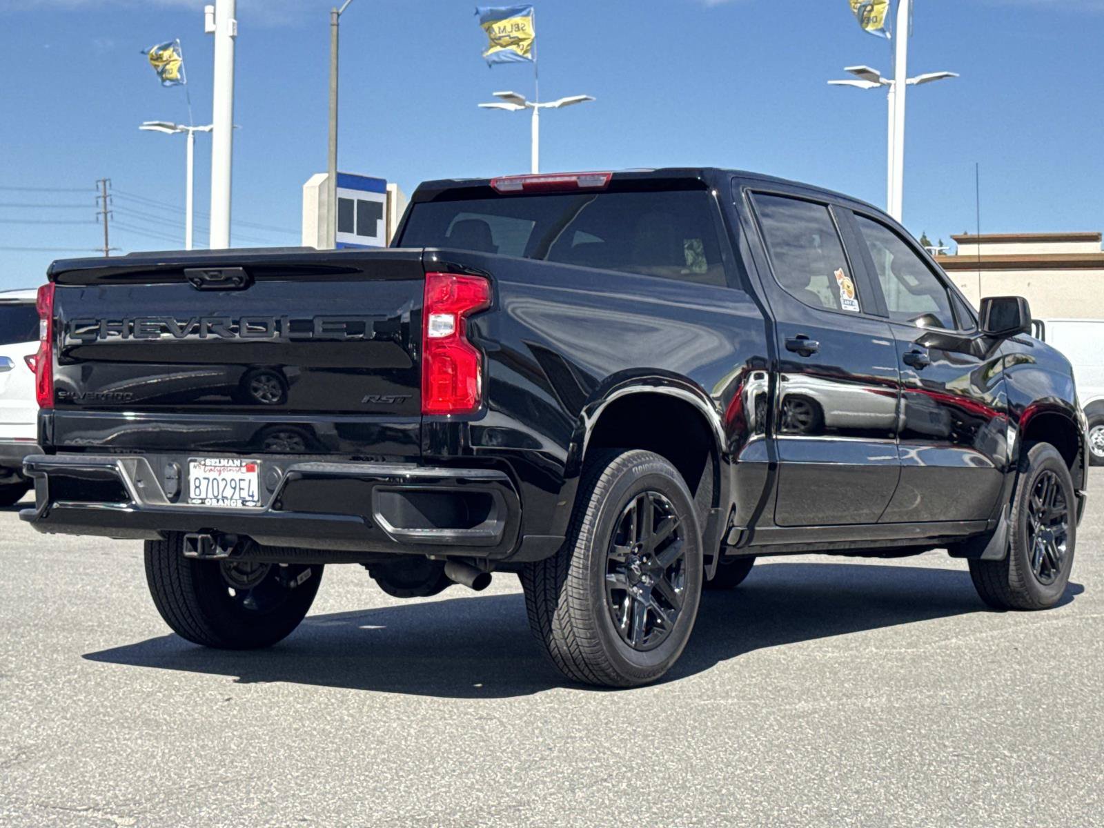 Used 2025 Chevrolet Silverado 1500 RST w/ LPO, Dark Essentials Package RWD image 5