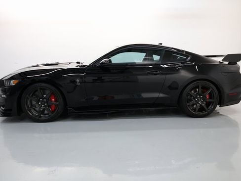 Used 2022 Ford Mustang Shelby GT500 w/ Carbon Fiber Track Pack image 57