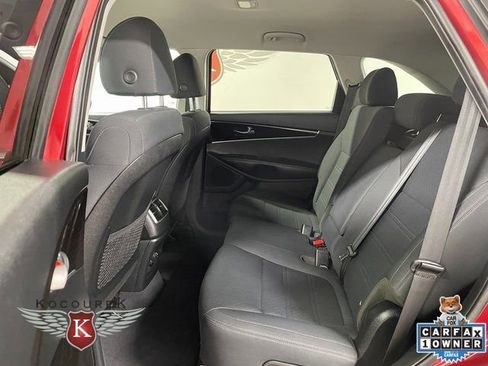 Used 2019 Kia Sorento S image 21