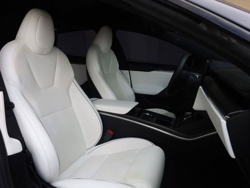 Used 2022 Tesla Model S Plaid AWD/4WD image 22