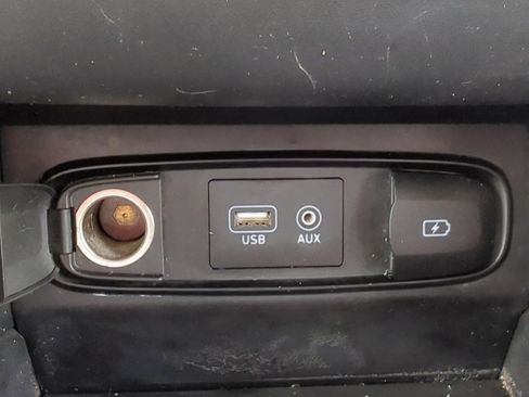 Used 2019 Hyundai Santa Fe SE image 20