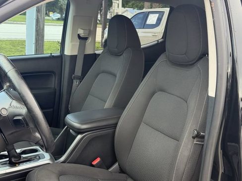Used 2018 Chevrolet Colorado LT w/ LT Convenience Package RWD image 15