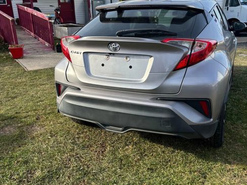 Used 2018 Toyota C-HR image 13