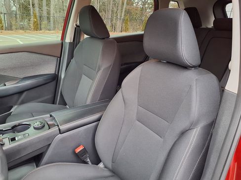 Used 2023 Nissan Rogue S image 12