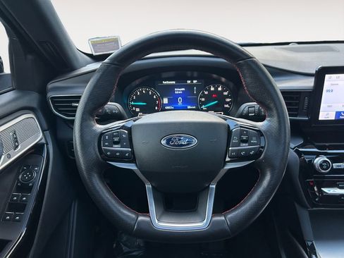 Used 2023 Ford Explorer ST-Line AWD/4WD image 15