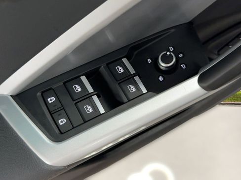 Used 2025 Audi Q3 2.0T Premium Plus w/ Premium Plus Package image 13