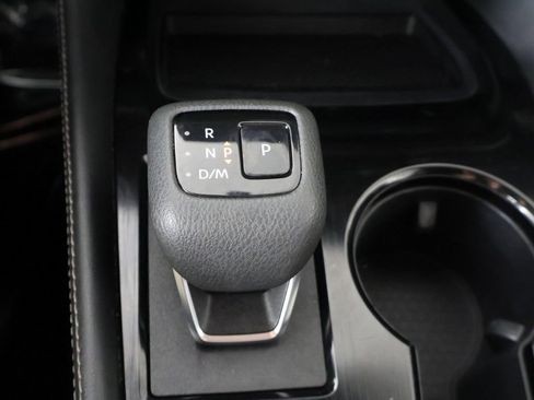 Used 2023 Nissan Rogue SL FWD image 47