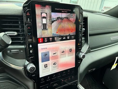 New 2026 RAM 3500 Laramie AWD/4WD image 23