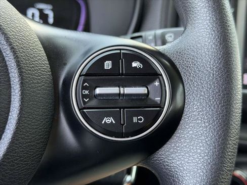 Used 2023 Kia Soul LX w/ LX Technology Package FWD image 24