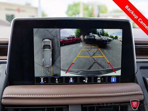 Used 2024 Chevrolet Suburban High Country AWD/4WD image 12