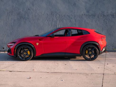 Certified 2025 Ferrari Purosangue image 3