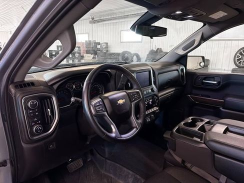 Used 2022 Chevrolet Silverado 1500 LT w/ Convenience Package II AWD/4WD image 8