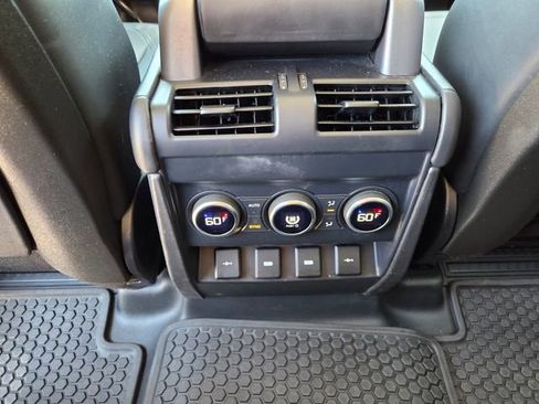 Used 2020 Land Rover Defender 110 HSE AWD/4WD image 15