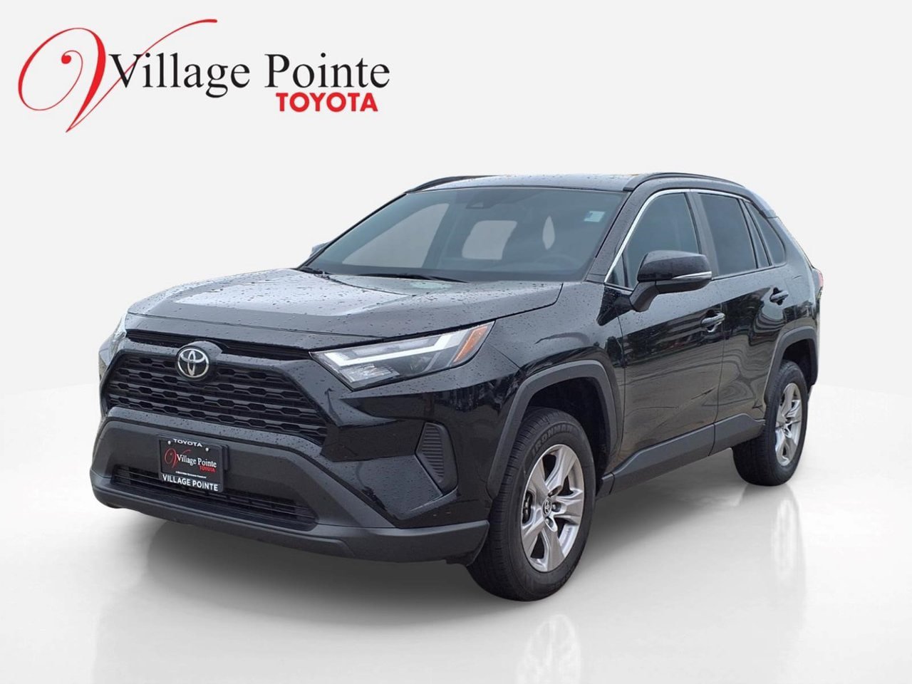 Used 2025 Toyota RAV4 XLE AWD/4WD image 1