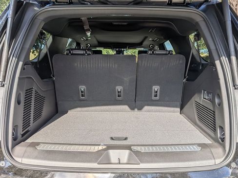New 2026 Chevrolet Suburban Premier image 22