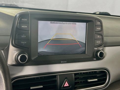 Used 2021 Hyundai Kona SE FWD image 13