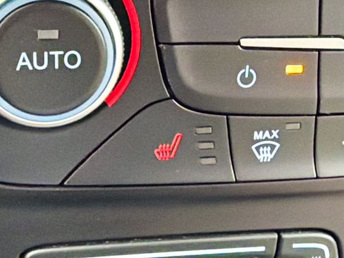 Used 2018 Ford Escape Titanium w/ Ford Safe & Smart Package FWD image 20