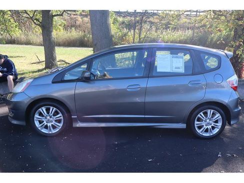 Used 2011 Honda Fit Sport image 4