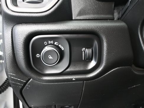Used 2022 RAM 2500 Tradesman AWD/4WD image 32
