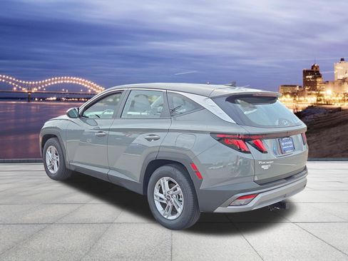 Certified 2026 Hyundai Tucson SE FWD image 3