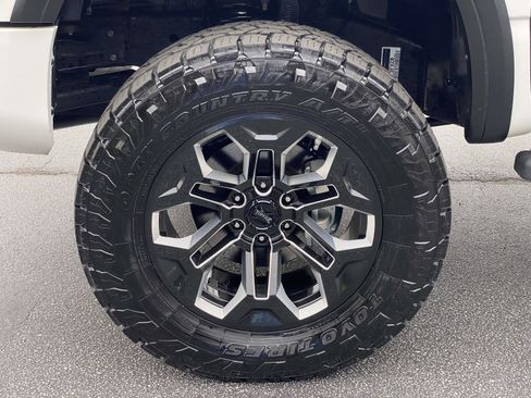 Used 2023 Nissan Titan PRO-4X w/ Off Road Protection Package image 11