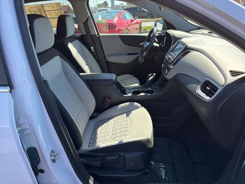 Used 2023 Chevrolet Equinox LT w/ Driver Convenience Package AWD/4WD image 17