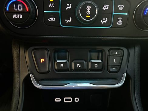 Used 2021 GMC Terrain SLE w/ Driver Convenience Package AWD/4WD image 21