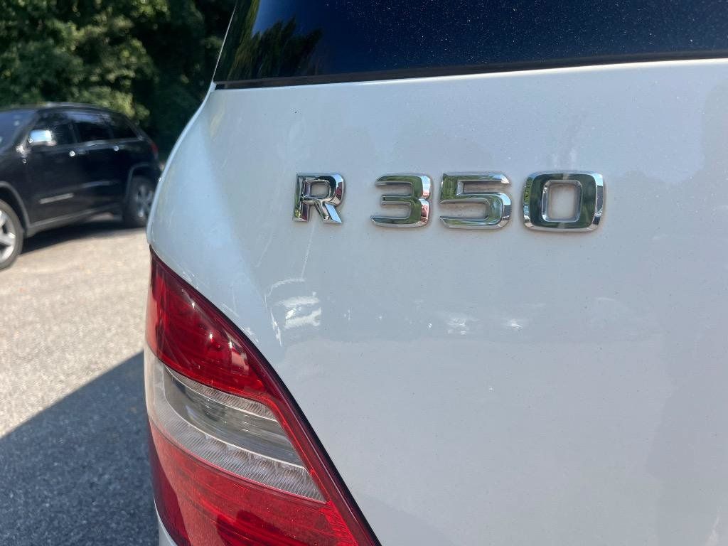 Used 2011 Mercedes-Benz R 350 4MATIC image 9