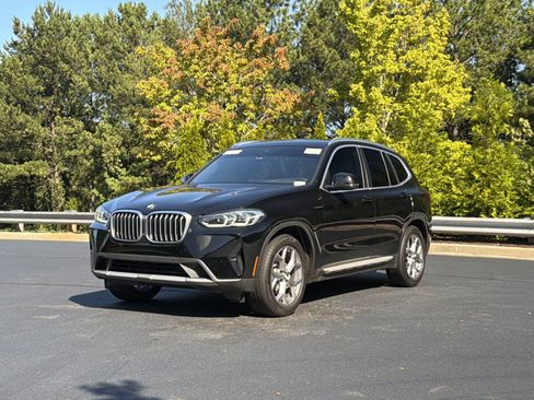 Used 2024 BMW X3 sDrive30i w/ Premium Package RWD image 11