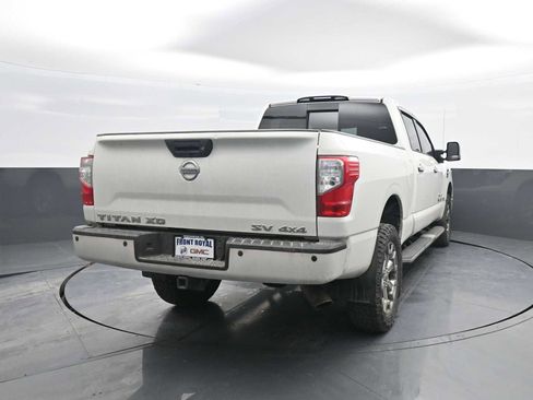 Used 2018 Nissan Titan SV w/ SV Convenience Package image 7