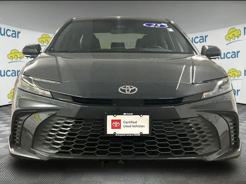 Used 2025 Toyota Camry SE image 2