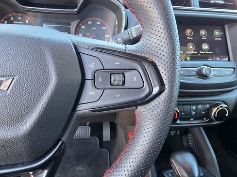 Used 2022 Chevrolet TrailBlazer RS image 25