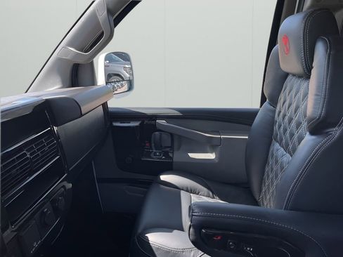 New 2025 GMC Savana 2500 Extended w/ Driver Convenience Package image 34
