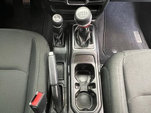 Used 2021 Jeep Wrangler Sport image 11