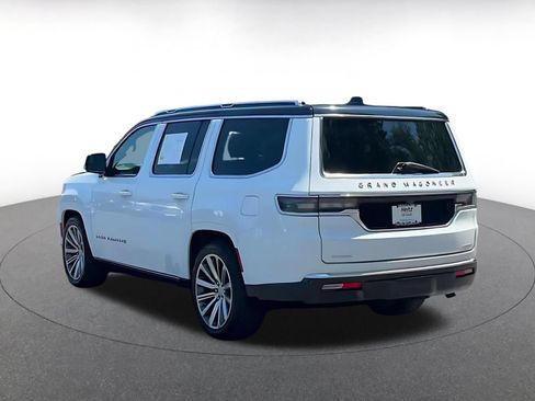 Used 2023 Jeep Grand Wagoneer Series II AWD/4WD image 9