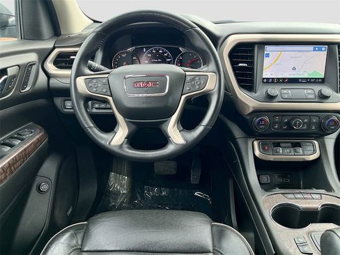 Used 2022 GMC Acadia Denali w/ Denali Ultimate Package image 24