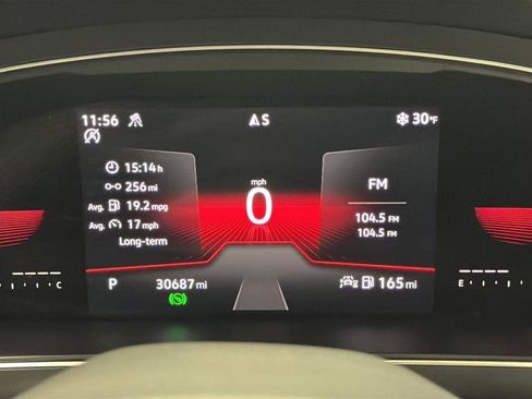 Used 2022 Volkswagen Tiguan SE R-Line image 17