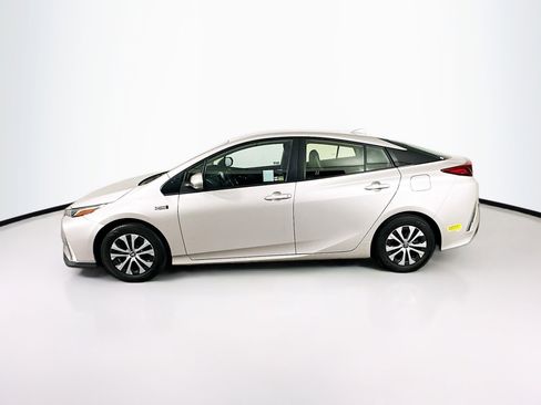 Used 2021 Toyota Prius Prime XLE FWD image 4
