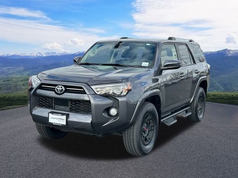 Used 2020 Toyota 4Runner SR5 image 1
